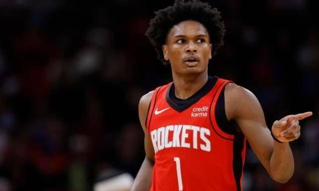 很可能之后, 容亮相揭幕 很可能之后, 容亮相揭幕