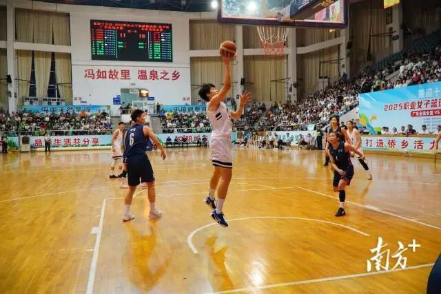 和顽强防守, 较量 和顽强防守, 较量